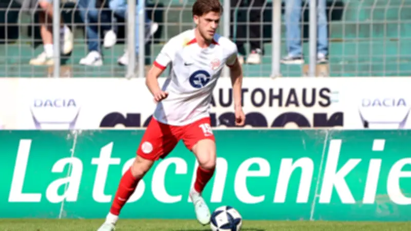 Nach neun Monaten: Kickers Offenbachs Stareinkauf Jelle Goselink endlich angekommen