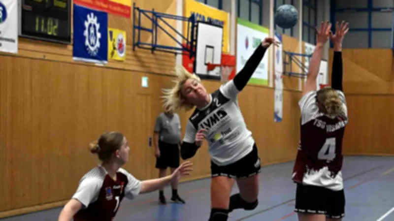 Nach sechs Niederlagen: Pasewalks Handballerinnen feiern ersehnten Auswärtssieg in Rostock