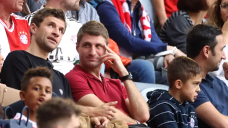 Nach Thomas Müller: Auch sein Bruder Simon verlässt den FC Bayern München