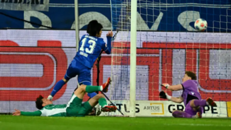 Nachspielzeit-Schock für Fürth: KSC dreht Spiel in letzter Minute zum 3:1