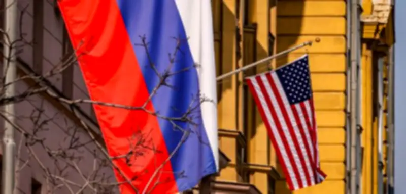 Nahost-Konflikt eskaliert: USA lockern Ölsanktionen, Trump droht Iran mit Zerstörung