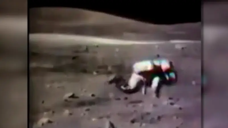 NASA-Aufnahmen zeigen Astronautenstürze auf dem Mond - Gefahr hinter der Komik