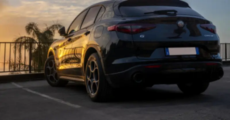 Nächtliche Spritztour in München endet im Desaster: Teenager schrottet Luxus-SUV des Vaters