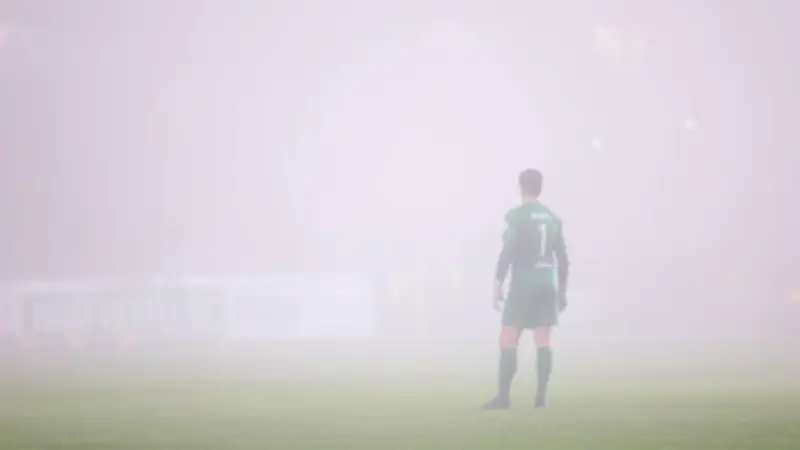 Nebel-Drama in München: Aues Torwart Männel verliert im Dunst den Überblick