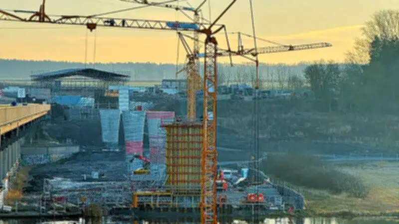 Neubau der Muldebrücke bei Pouch: Vollsperrung der B100 rückt näher - Zeitplan überarbeitet