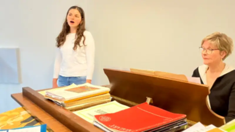 Neubrandenburger Gesangstalent Pia Linkamp tritt bei Jugend musiziert in Waren an