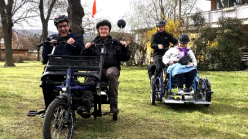 Neue E-Bikes im Elisabethstift Neinstedt: Paralleltandem und Rollfiet fördern Inklusion