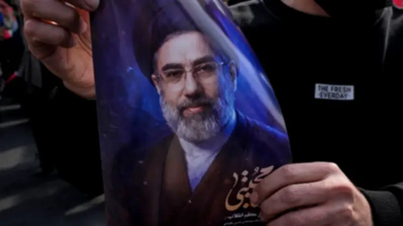 Neuer Ober-Mullah im Iran: Inkompetent, unbekannt und gegen den Willen des Vaters