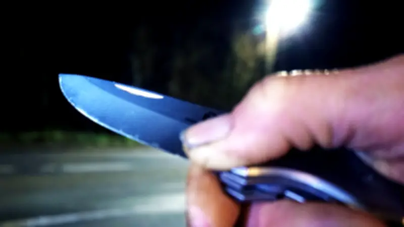 Neunjähriger in Ottersleben mit Messer bedroht – Mutige Flucht vor Bargeld-Erpresser