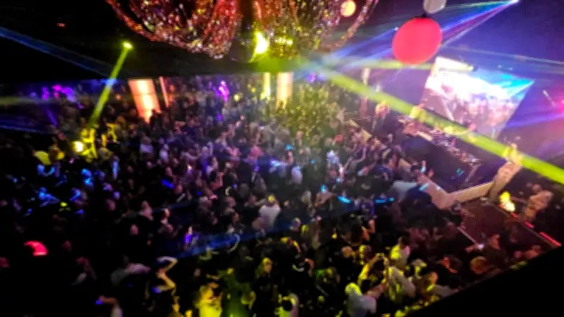 Neustrelitz startet Inklusionsparty im Kühlhaus-Club für barrierefreies Feiern