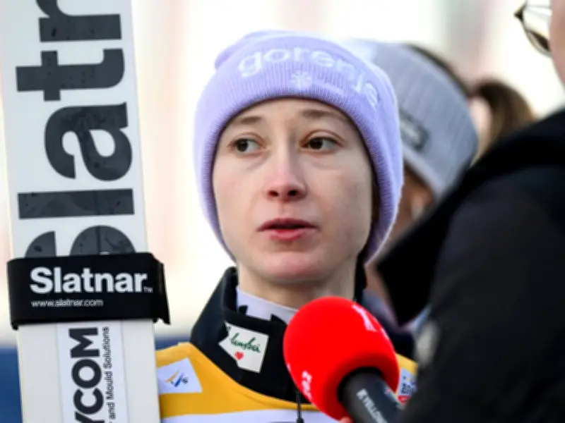 Nika Prevc holt dritten Gesamtweltcup-Titel im Skispringen