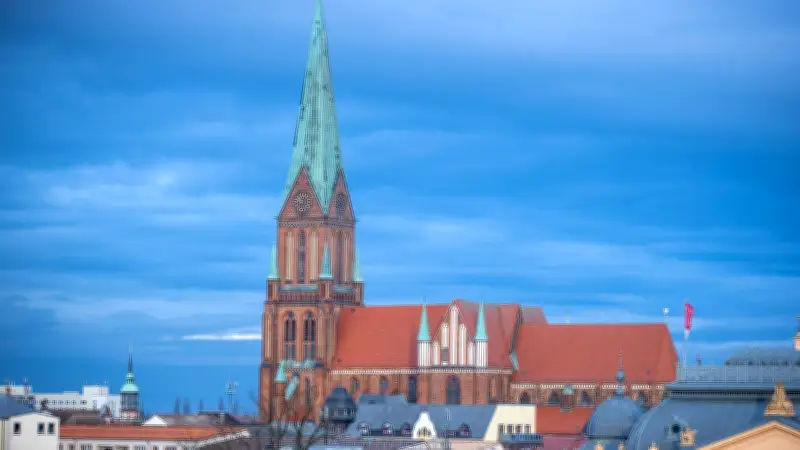 Nordkirche ringt um Glaubwürdigkeit: Aufarbeitung von Machtmissbrauch und Diskriminierung