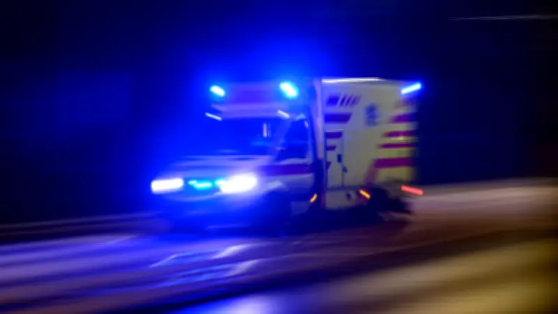 Notarzt in Seehausen angegriffen und bespuckt: 26-Jähriger nach Alkoholexzess in Psychiatrie