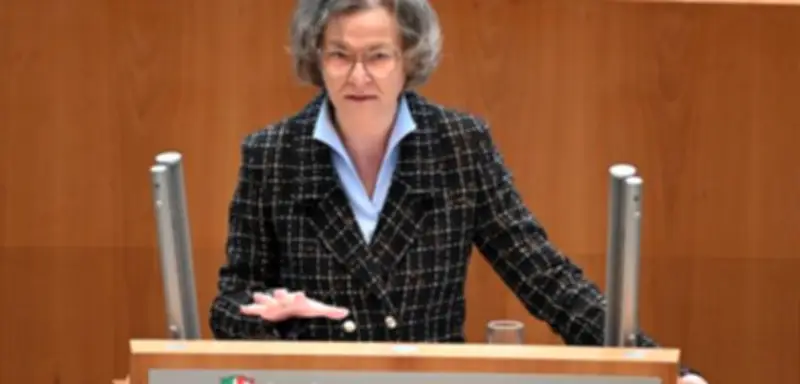 NRW-Bauministerin Scharrenbach räumt nach SPIEGEL-Bericht über Machtmissbrauch Fehler ein