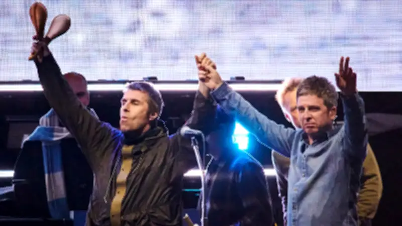 Oasis veröffentlichen ersten Song seit Comeback: Live-Version von 'Acquiesce' für War Child