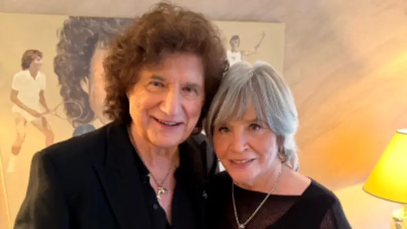 Olaf der Flipper erneuert Ehegelübde mit Sonja nach 57 Jahren Liebe