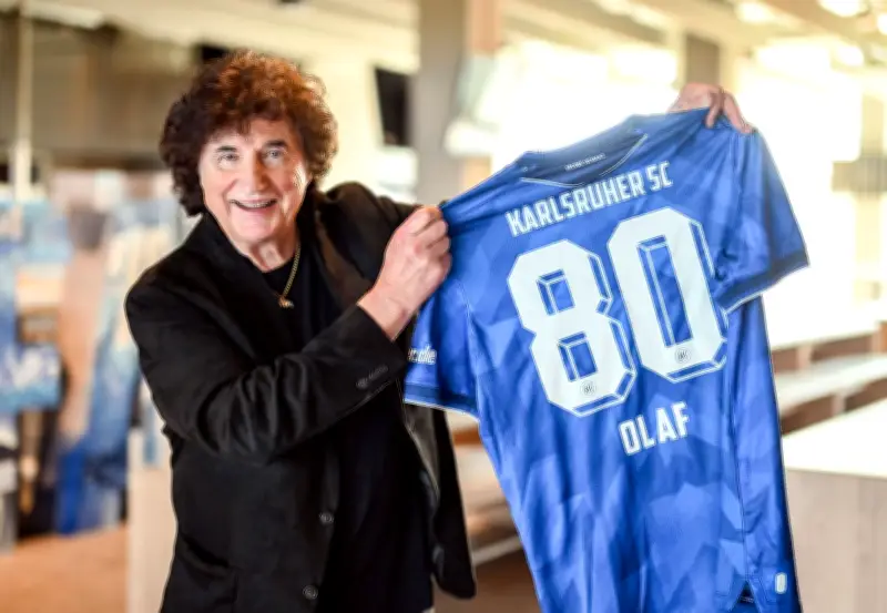 Olaf der Flipper wird 80: Schlagerlegende blickt auf Lebensglück und Vorbild Heesters