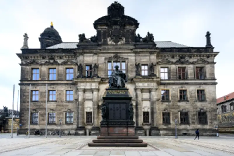 OLG Dresden: Verfahren gegen DHL-Blockierer muss neu aufgerollt werden