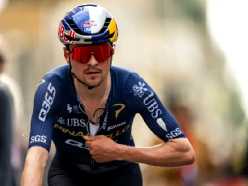 Olympiasieger Thomas Pidcock stürzt in Schlucht - Team bemerkt Unfall nicht