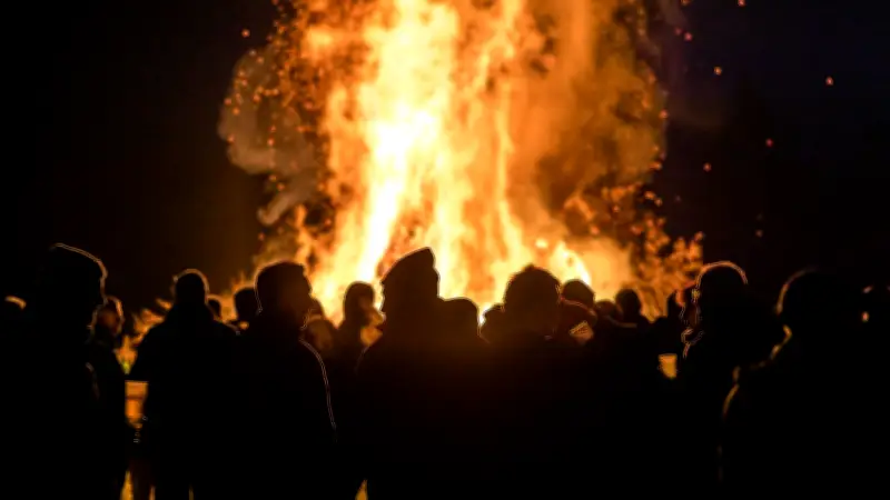 Osterfeuer in der Prignitz: Traditionelles Brauchtum lockt mit zahlreichen Terminen