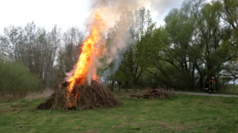 Osterfeuer rund um Demmin: Traditionen und Alternativen zu Ostern 2026