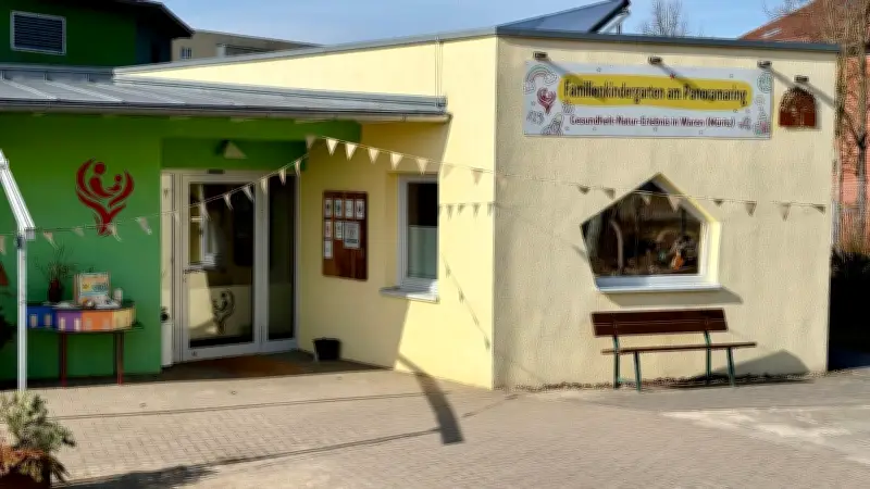 Ostermarkt im Familienkindergarten Waren: Küken, Hasen und Handwerk zum Anfassen