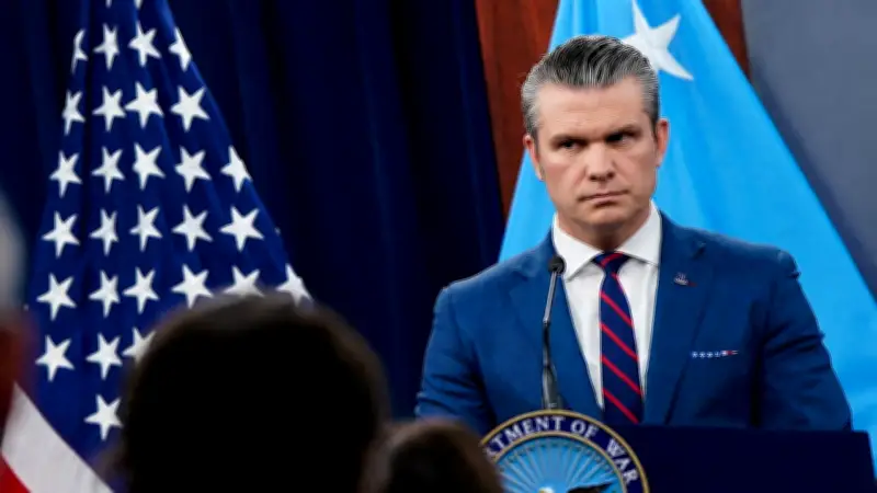 Pentagon schließt Fotografen aus: Hegseths Team verärgert über unvorteilhafte Bilder