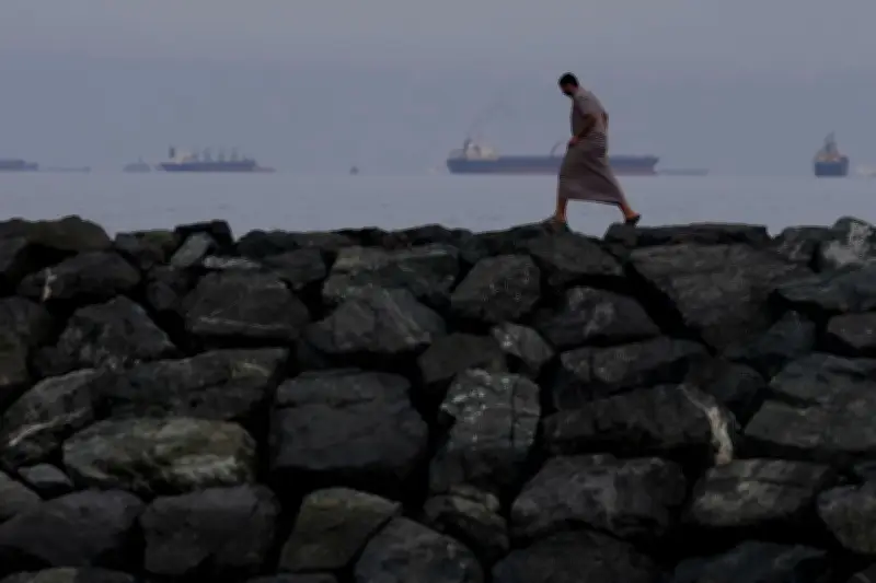 Persischer Golf blockiert: Kriegsfolgen treffen Schifffahrt und Welthandel hart