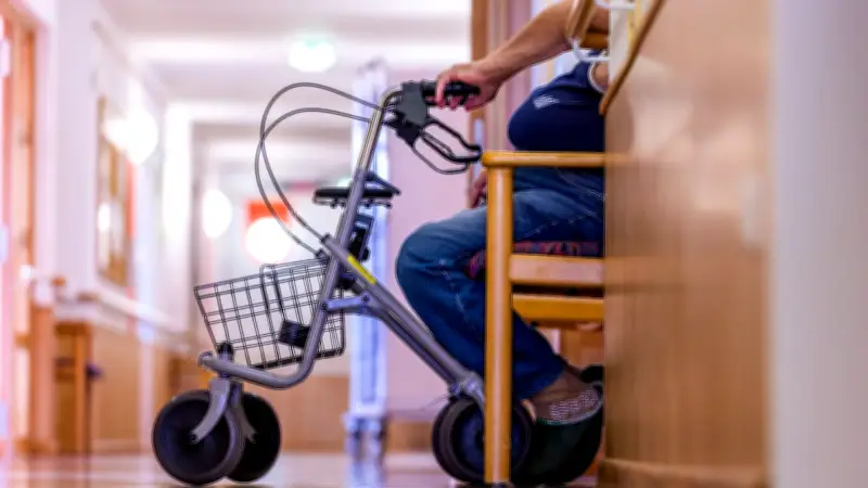 Pflegekollaps droht: Rekordzahl an Heimbewohnern auf Sozialhilfe angewiesen