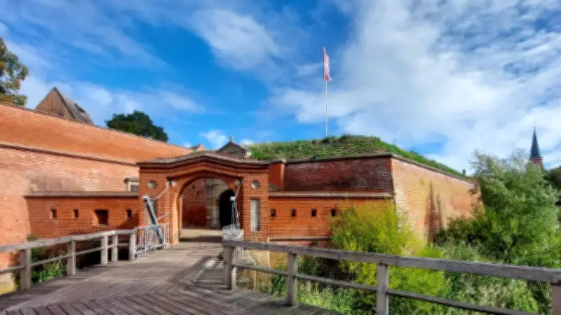 Plattdeutsche Jahrestagung in Ludwigslust: Literatur, Lesungen und Festungsführung