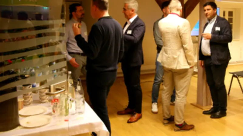 Plauer Wirtschaftstreffen: Sorgen über Weltlage und Spritpreise belasten Region