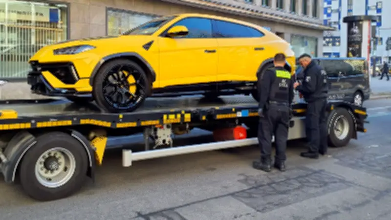 Polizei beschlagnahmt Luxusautos bei Razzia gegen Steuerbetrug in Berlin und NRW