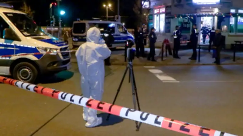 Polizei-Großeinsatz in Bremen: Zeugen melden Schüsse nach Streit an Haltestelle