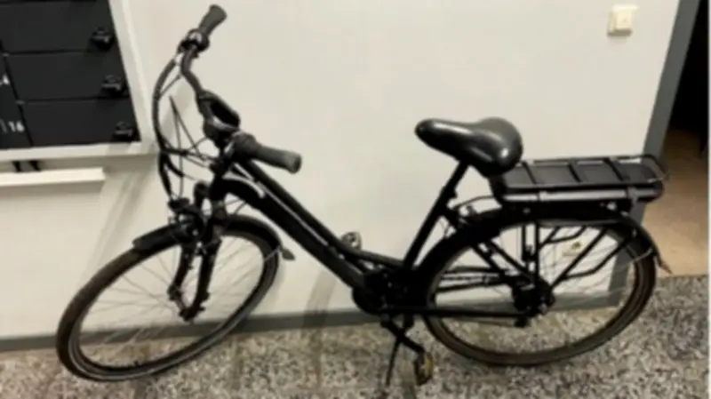 Polizei Güstrow sucht Eigentümer von überlackiertem E-Bike - Öffentlichkeit um Mithilfe gebeten