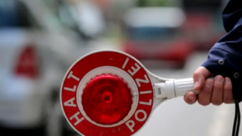 Polizei in Uckermark beschlagnahmt litauischen Führerschein bei Kontrolle