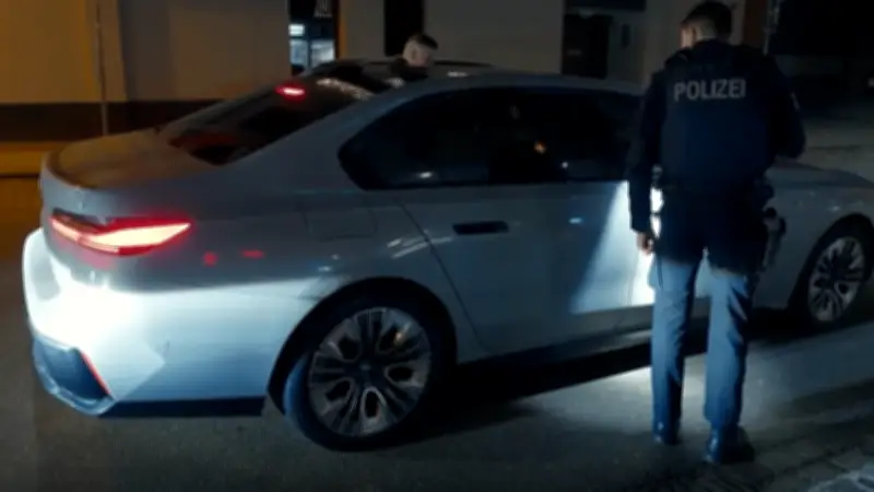 Polizei kontrolliert Minister-Limousine in Schwerin: Fahrer reagiert unerwartet schroff