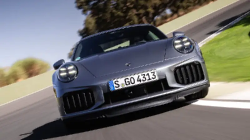 Porsche 911 Turbo S: Elektro-Turbo macht den Sportwagen zur absoluten Spaßmaschine