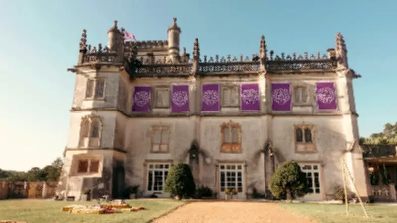 Portugiesisches Traumschloss: Drehort der Amazon-Serie „The 50“ in Torres Novas