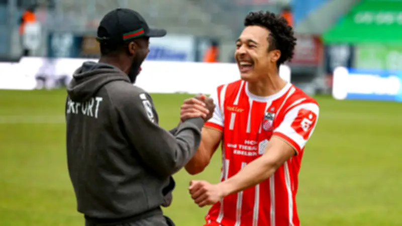 Positiv bekloppt: Erfurts neuer Engländer Nathan Claxton feiert Traumdebüt mit Tor