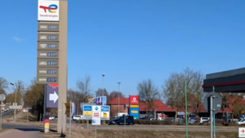 Preisschock an der Tankstelle: Superbenzin knackt Zwei-Euro-Marke in Mecklenburg