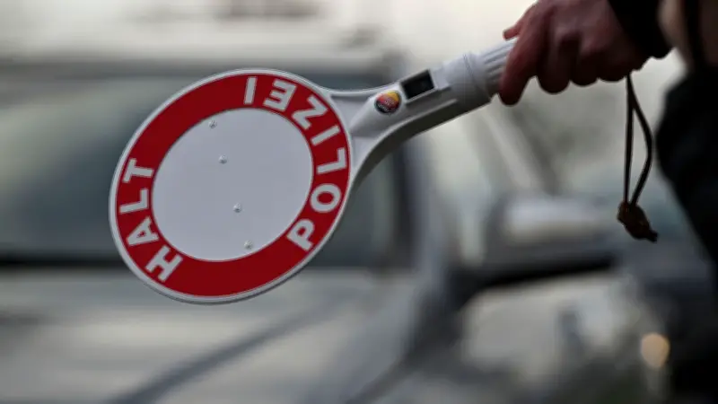Prenzlau: Polizei-Kontrolle führt zu Alkohol- und Versicherungsverstoß