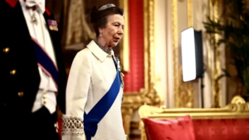 Prinzessin Anne: Mit 75 Jahren trägt sie ihren Mantel von 1969 erneut