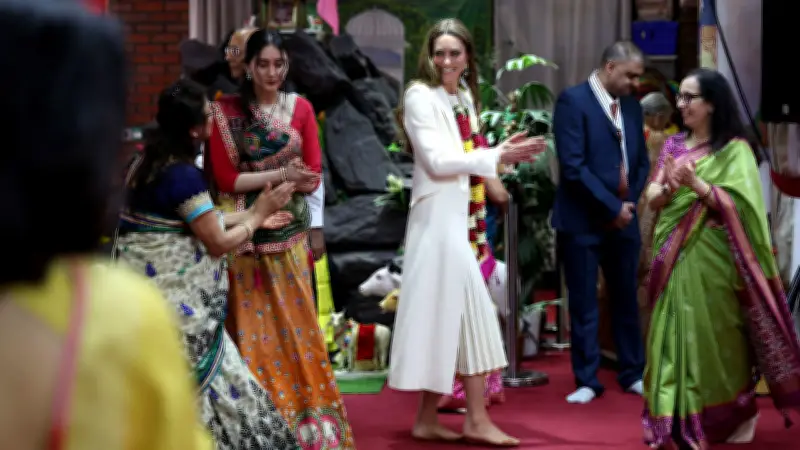 Prinzessin Kate tanzt barfuß in Hindu-Tempel: Ein Zeichen kultureller Wertschätzung