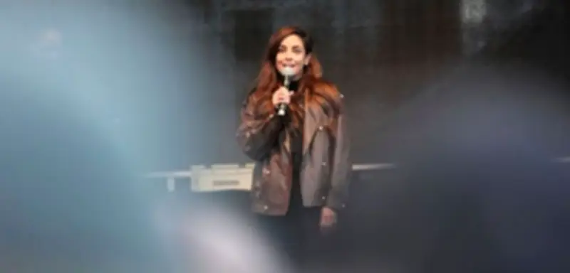 Prominente Männer solidarisieren sich mit Collien Fernandes im Kampf gegen digitale Gewalt