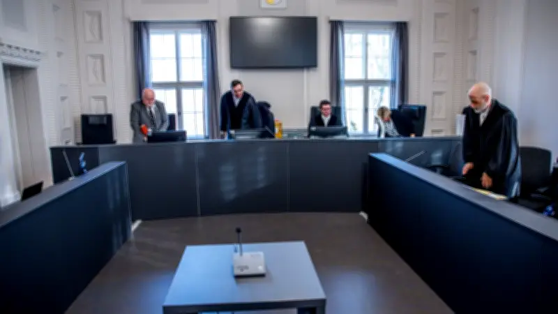 Prozess gegen mutmaßlichen Automatensprenger: Angeklagter mit Nasenbluten - Richter sagt Verhandlung ab