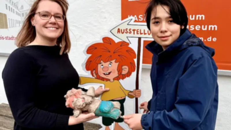 Pumuckl-Skulptur in Landshut erneut zerstört - Praktikantin rettet Kultfigur
