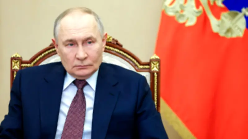 Putin als Bittsteller: Oligarchen sollen klammen Kriegshaushalt Russlands stützen