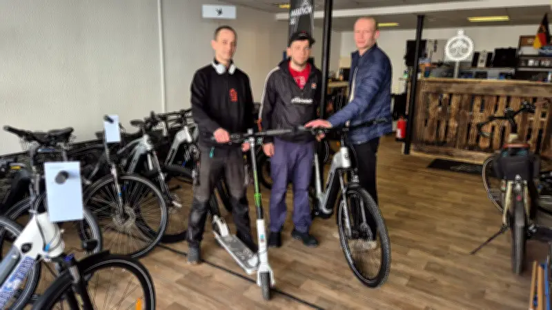Quereinsteiger erobern E-Mobilitätsmarkt: Einzigartiger Reparaturservice für E-Scooter in Mecklenburg-Vorpommern