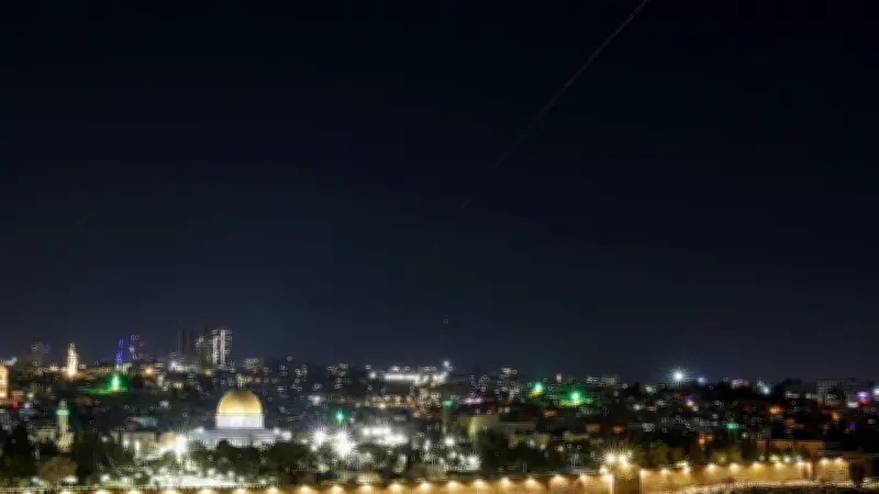 Raketen-Alarm in Jerusalem: Reporter erlebt 15 Minuten Schock auf der Autobahn