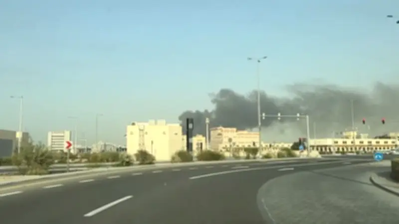 Raketenalarm in Abu Dhabi: Einschlag in Hafennähe löst Sicherheitsmaßnahmen aus